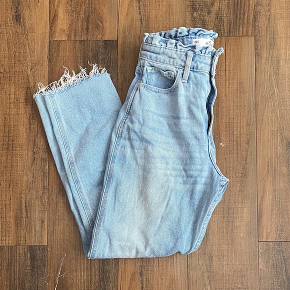 Hollister Denim - Hollister Light Wash Curvy High-Rise Mom Jeans